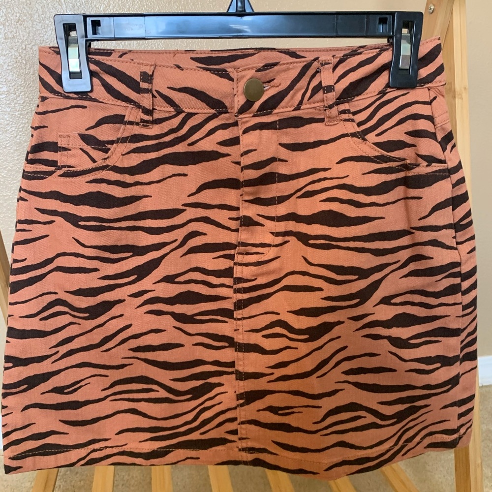Gianni Bini Zebra Striped Mini Skirt